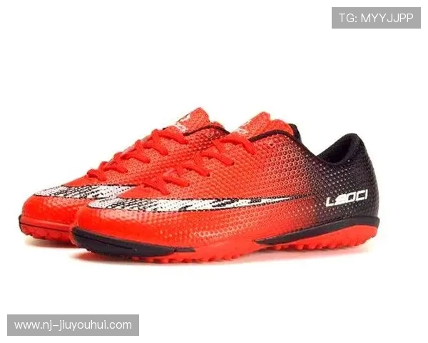 足球手套与足球帽子：运动装备中的创新设计与功能探讨